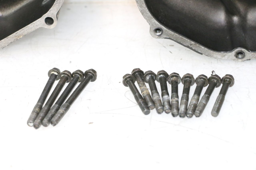 photo de CARCAÇA INFERIOR DO MOTOR SUZUKI DR S 600 (1985 - 1989) - Ângulo alternativo