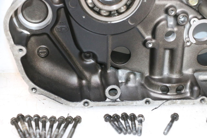 photo de CARCAÇA INFERIOR DO MOTOR SUZUKI DR S 600 (1985 - 1989) - Vista principal