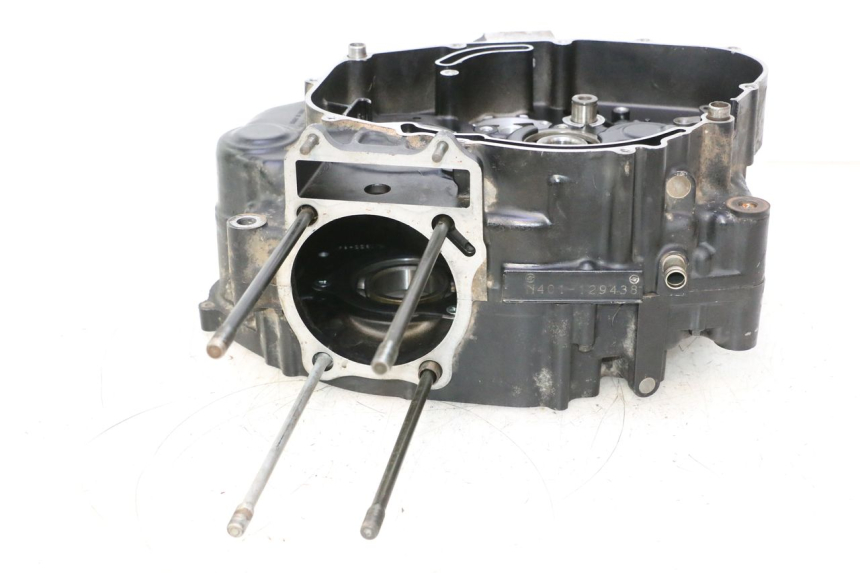 photo de CARCAÇA INFERIOR DO MOTOR SUZUKI DR S 600 (1985 - 1989) - Outro ângulo de visão