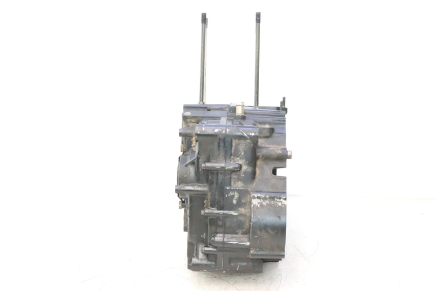 photo de CARCAÇA INFERIOR DO MOTOR SUZUKI DR S 600 (1985 - 1989) - Marcações e referências
