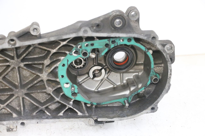 photo de CARTER INFERIOR DO MOTOR PEUGEOT ELYSTAR 50 (2002 - 2014) - Zoom do estado de desgaste
