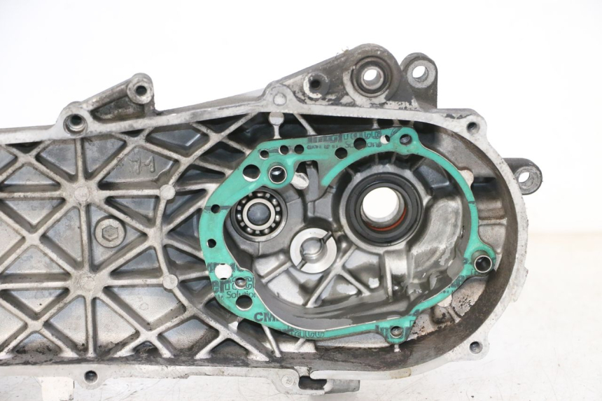 photo de CARTER INFERIOR DO MOTOR PEUGEOT ELYSTAR 50 (2002 - 2014) - Detalhes característicos
