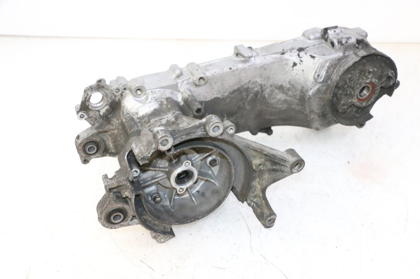 photo de CARTER INFERIOR DO MOTOR PEUGEOT ELYSTAR 50 (2002 - 2014) - Pontos de fixação