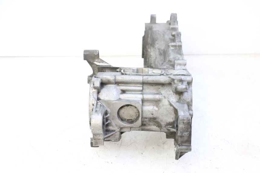 photo de CARTER INFERIOR DO MOTOR PEUGEOT ELYSTAR 50 (2002 - 2014) - Detalhes característicos