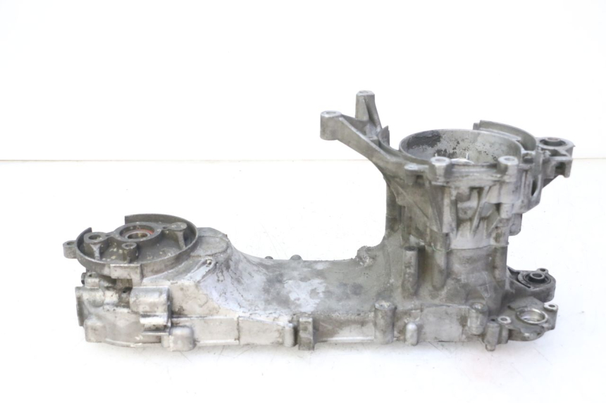 photo de CARTER INFERIOR DO MOTOR PEUGEOT ELYSTAR 50 (2002 - 2014) - Pontos de fixação