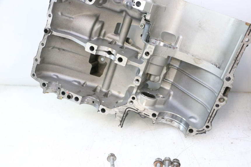 photo de CARCAÇA INFERIOR DO MOTOR KAWASAKI ER-6 ER6 N 650 (2005 - 2009) - Ângulo alternativo