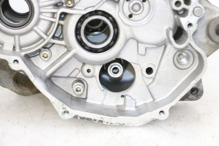 photo de CARTER INFERIOR DO MOTOR APRILIA ETX 125 (1998 - 2002) - Detalhes característicos