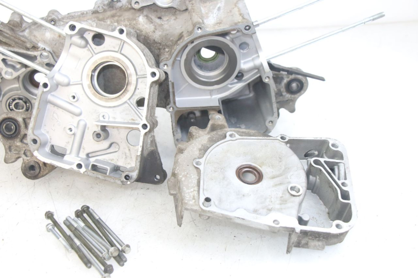 photo de CARTER INFERIOR DO MOTOR JM MOTORS EVOLIS 4T 50 (2018 - 2022) - Detalhes característicos