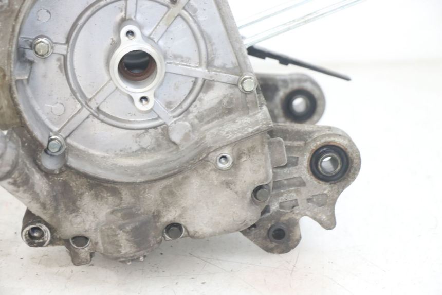 photo de CARTER INFERIOR DO MOTOR JM MOTORS EVOLIS 4T 50 (2018 - 2022) - Estado da superfície