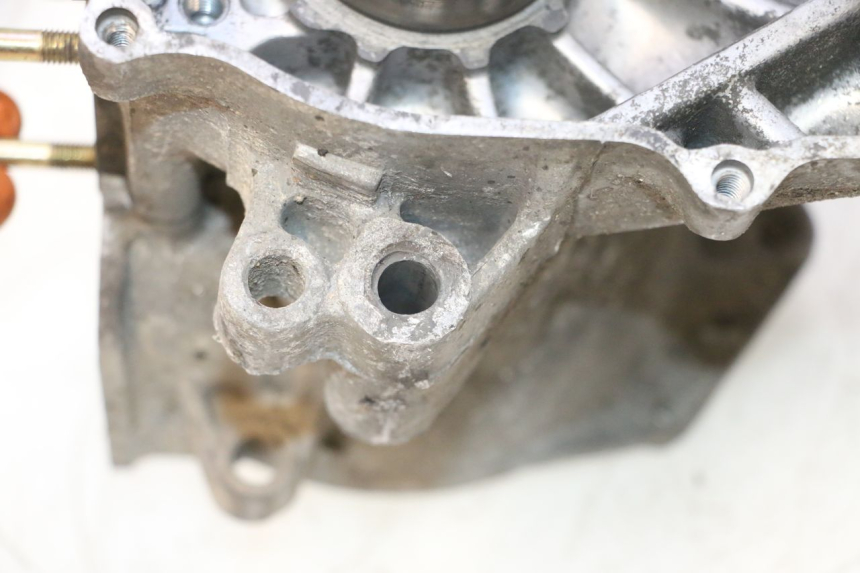 photo de CARCAÇA INFERIOR DO MOTOR MBK EVOLIS 80 (1993 - 1999) - Outro ângulo de visão