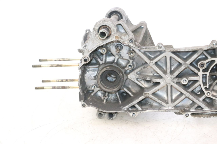 photo de CARCAÇA INFERIOR DO MOTOR MBK EVOLIS 80 (1993 - 1999) - Estado da superfície