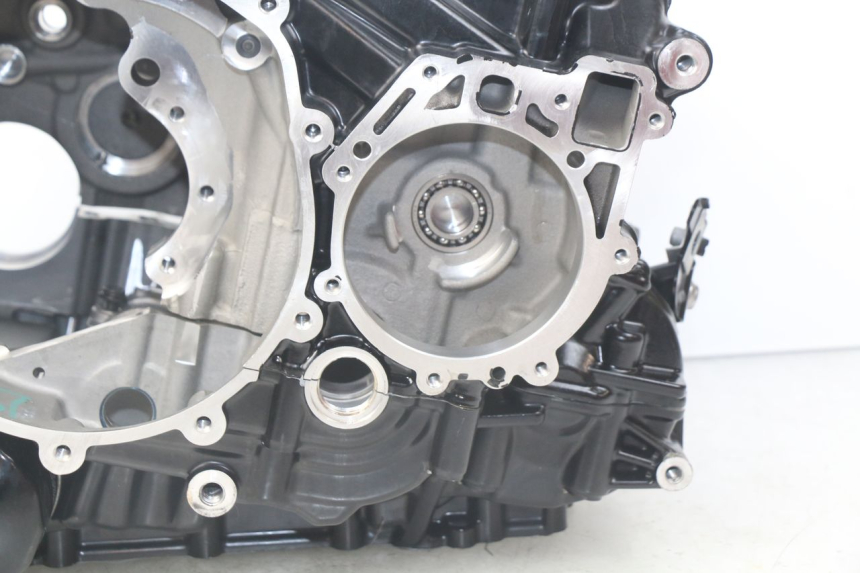 photo de CARTER INFERIOR DO MOTOR BMW F GS K81 850 (2018 - 2023) - Detalhes característicos