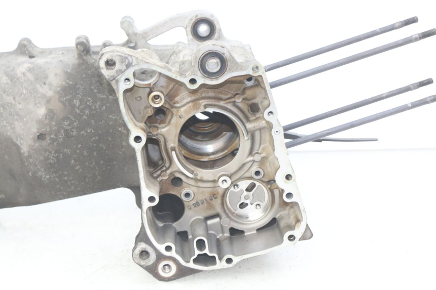 photo de CARTER INFERIOR DO MOTOR HONDA FES S-WING SWING ABS 125 (2007 - 2015) - Zoom do estado de desgaste