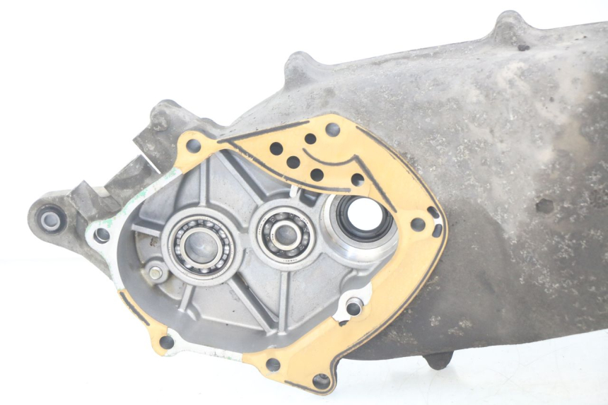 photo de CARTER INFERIOR DO MOTOR HONDA FES S-WING SWING ABS 125 (2007 - 2015) - Outro ângulo de visão