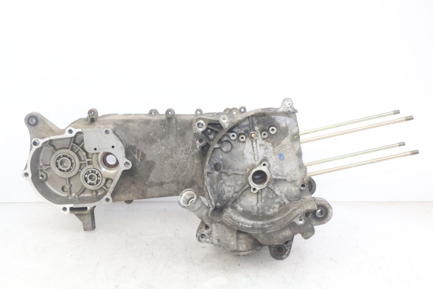photo de CARTER INFERIOR DO MOTOR SYM FIDDLE 3 III 125 (2014 - 2020) - Vista de perto