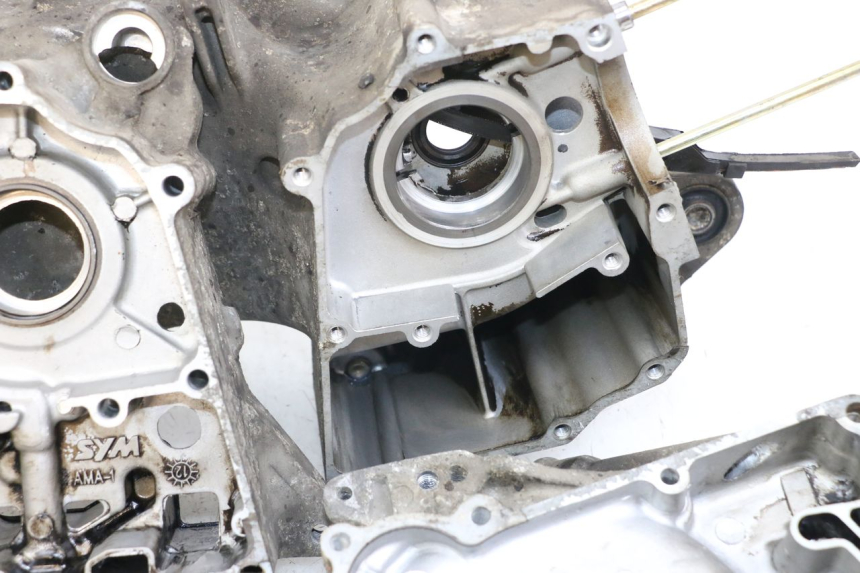 photo de CARTER INFERIOR DO MOTOR SYM FIDDLE 3 III 50 (2014 - 2020) - Vista de perto