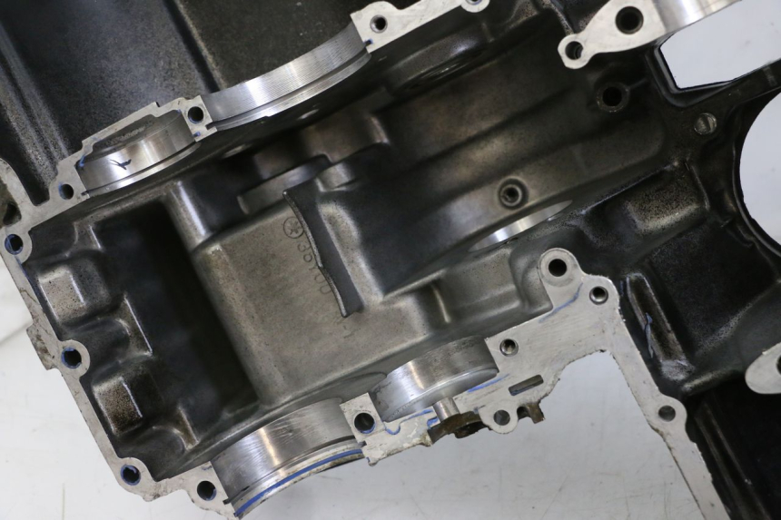 photo de CARTER INFERIOR DO MOTOR YAMAHA FJ 36Y 1100 (1984 - 1985) - Pontos de fixação