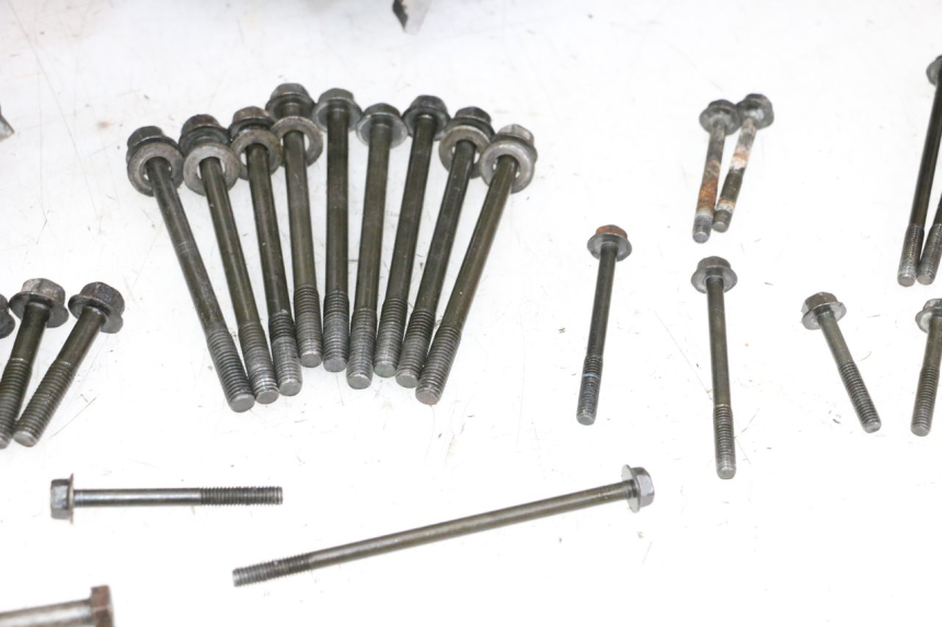 photo de CARTER INFERIOR DO MOTOR YAMAHA FJ 36Y 1100 (1984 - 1985) - Detalhes característicos