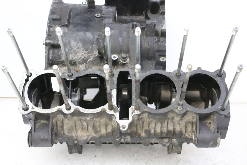 photo de CARTER INFERIOR DO MOTOR YAMAHA FJ 36Y 1100 (1984 - 1985) - Ampliação técnica