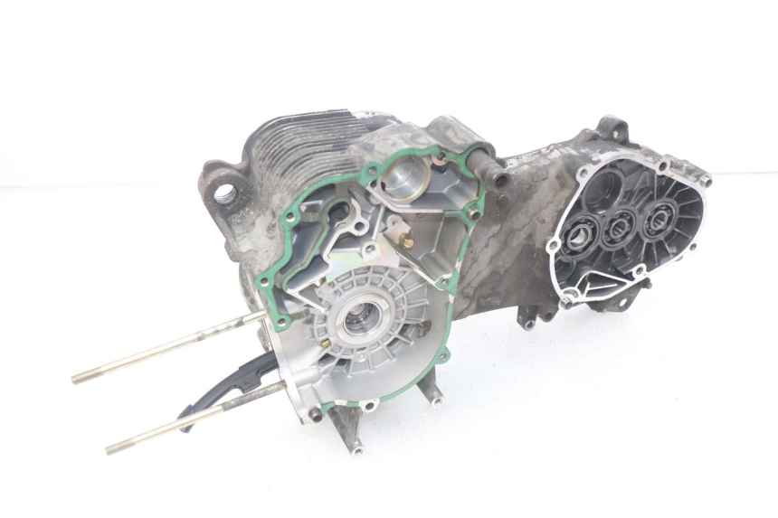 photo de CARTER INFERIOR DO MOTOR PIAGGIO FLY 125 (2005 - 2012) - Outro ângulo de visão