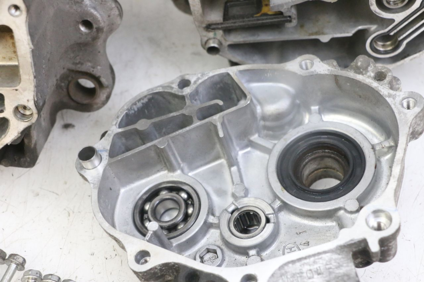 photo de CARTER INFERIOR DO MOTOR HONDA FORZA ABS 300 (2013 - 2017) - Estrutura - ampliação
