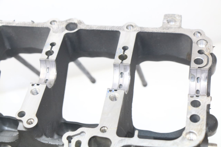photo de CARCAÇA INFERIOR DO MOTOR YAMAHA FZ8 800 (2010 - 2016) - Vista de perto