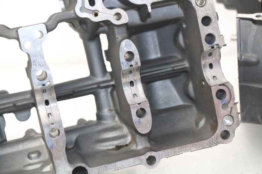 photo de CARCAÇA INFERIOR DO MOTOR YAMAHA FZ8 800 (2010 - 2016) - Estrutura - ampliação