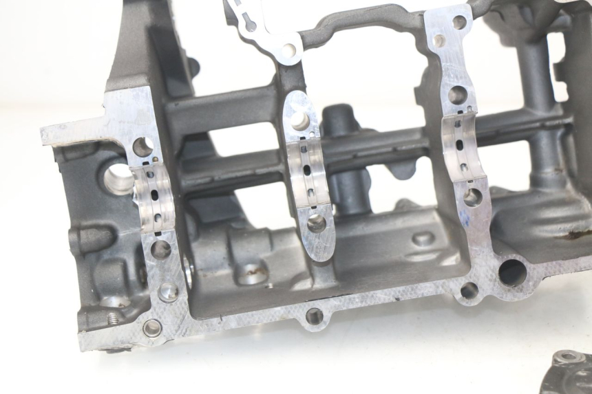 photo de CARCAÇA INFERIOR DO MOTOR YAMAHA FZ8 800 (2010 - 2016) - Ângulo alternativo
