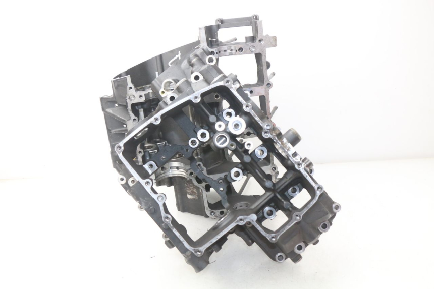 photo de CARCAÇA INFERIOR DO MOTOR YAMAHA FZ8 800 (2010 - 2016) - Outro ângulo de visão