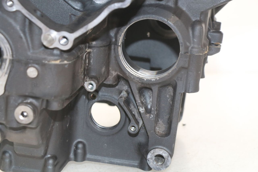 photo de CARCAÇA INFERIOR DO MOTOR YAMAHA FZ8 800 (2010 - 2016) - Ampliação técnica