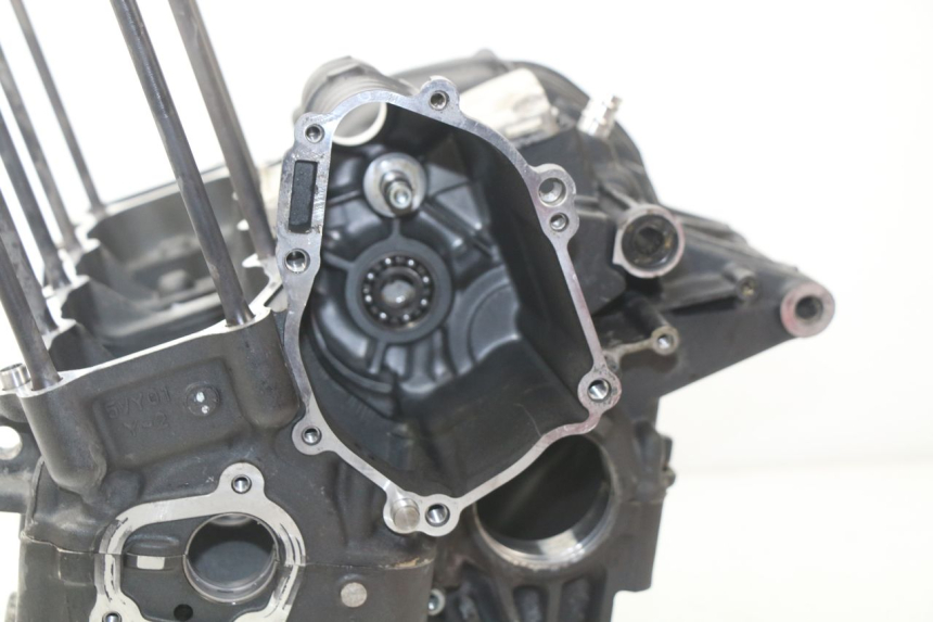 photo de CARCAÇA INFERIOR DO MOTOR YAMAHA FZ8 800 (2010 - 2016) - Vista geral