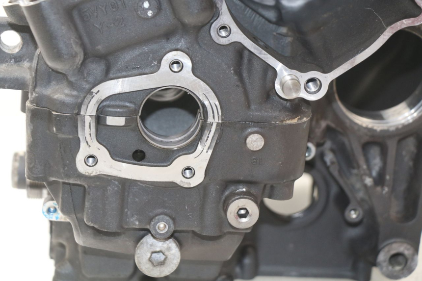 photo de CARCAÇA INFERIOR DO MOTOR YAMAHA FZ8 800 (2010 - 2016) - Pontos de fixação