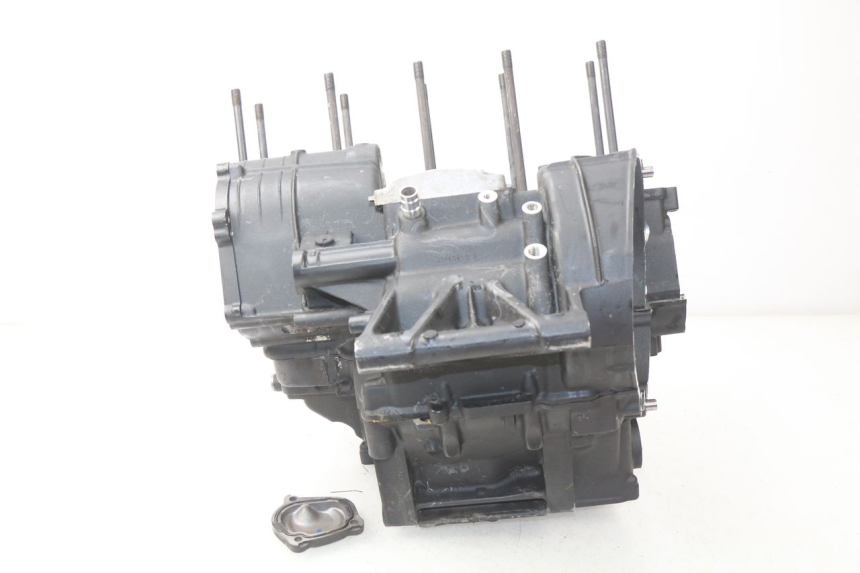 photo de CARCAÇA INFERIOR DO MOTOR YAMAHA FZ8 800 (2010 - 2016) - Estado da superfície