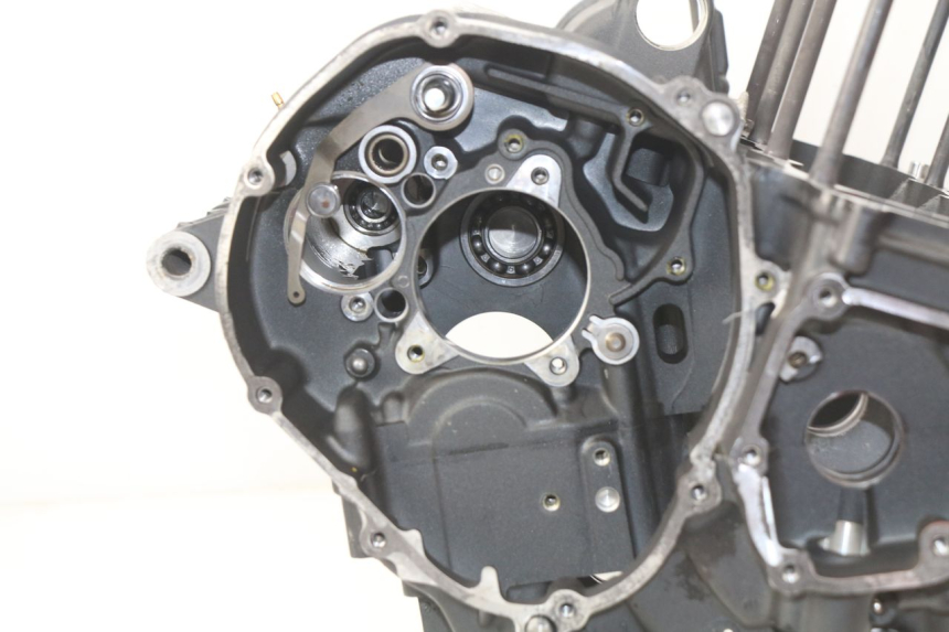 photo de CARCAÇA INFERIOR DO MOTOR YAMAHA FZ8 800 (2010 - 2016) - Peça verificada