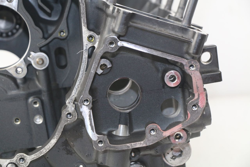 photo de CARCAÇA INFERIOR DO MOTOR YAMAHA FZ8 800 (2010 - 2016) - Marcações e referências