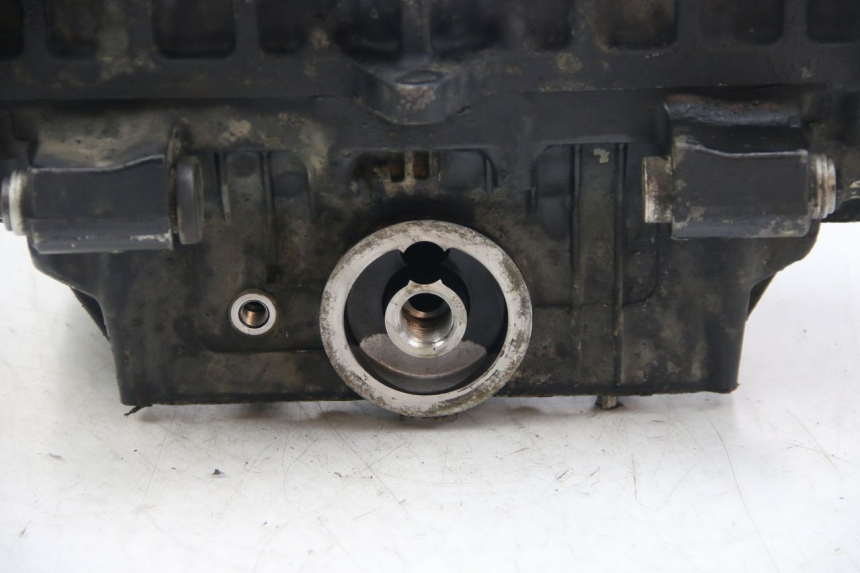 photo de CARTER INFERIOR DO MOTOR YAMAHA FZS FAZER 600 (2001 - 2003) - Estado da superfície
