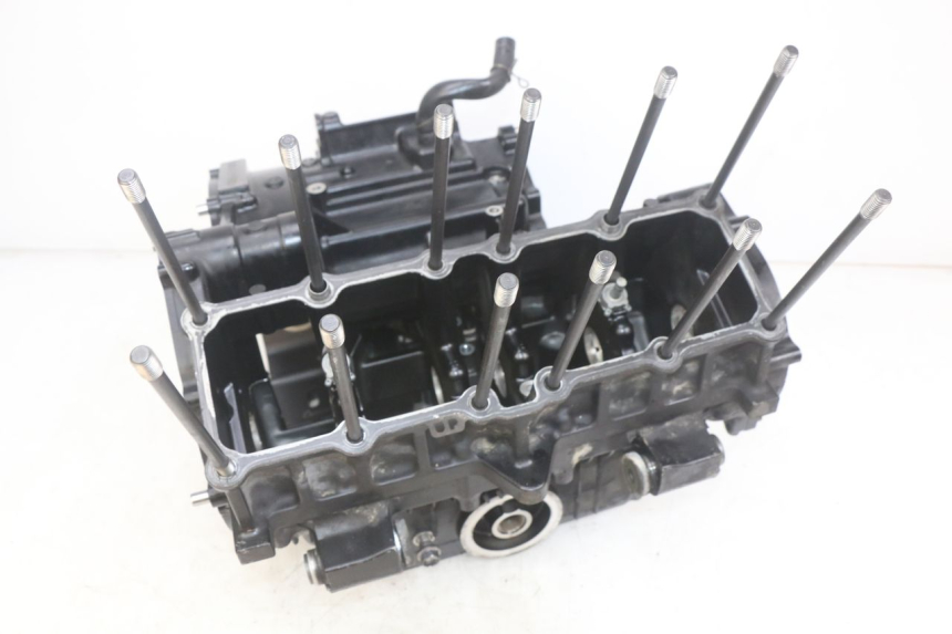 photo de CARTER INFERIOR DO MOTOR YAMAHA FZS FAZER 600 (1998 - 2001) - Zoom do estado de desgaste