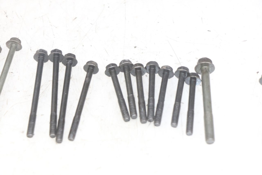 photo de CARTER INFERIOR DO MOTOR YAMAHA FZS FAZER 600 (1998 - 2001) - Vista geral