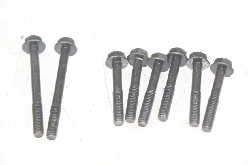 photo de CARTER INFERIOR DO MOTOR YAMAHA FZS FAZER 600 (1998 - 2001) - Pontos de fixação