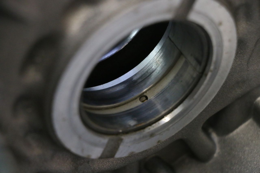 photo de CARTER INFERIOR DO MOTOR GILERA GP 800 (2007 - 2013) - Estrutura - ampliação