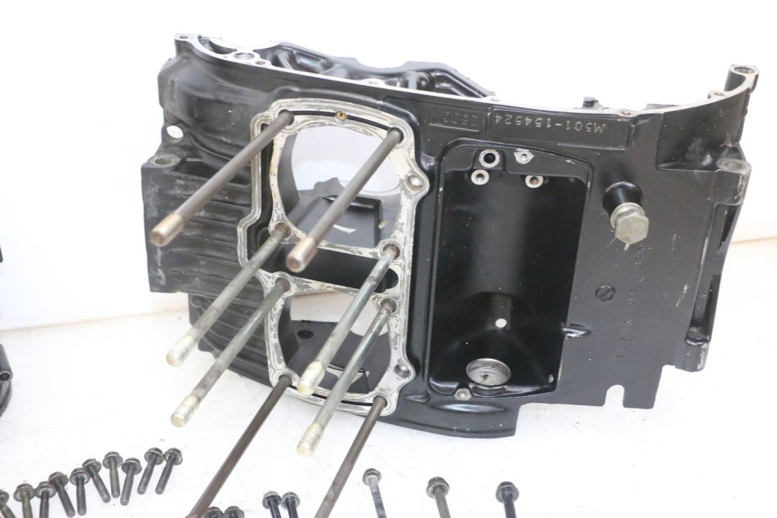 photo de CARTER INFERIOR DO MOTOR SUZUKI GS GSE 500 (2001 - 2003) - Detalhes característicos