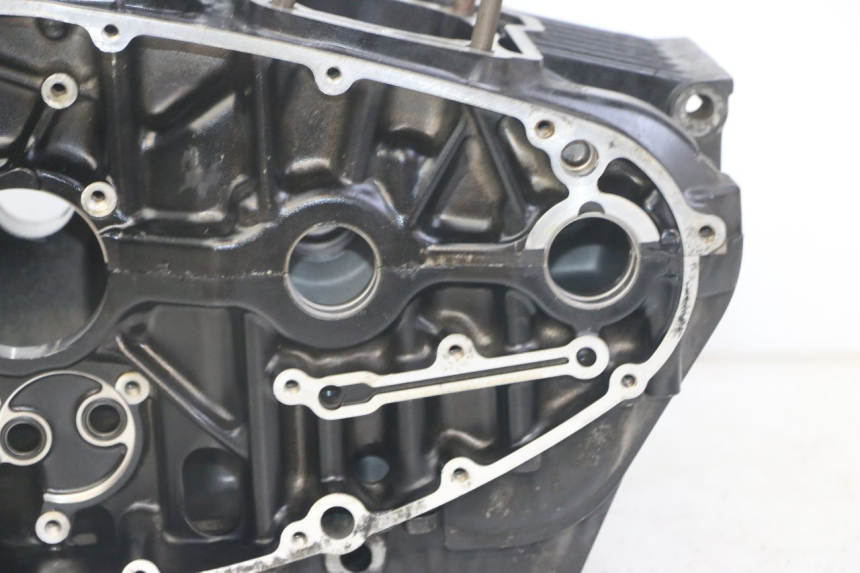 photo de CARTER INFERIOR DO MOTOR SUZUKI GS GSE 500 (2001 - 2003) - Estado da superfície