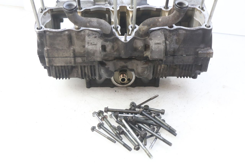 photo de CARTER INFERIOR DO MOTOR SUZUKI GSF S BANDIT 600 (2000 - 2004) - Detalhe da peça