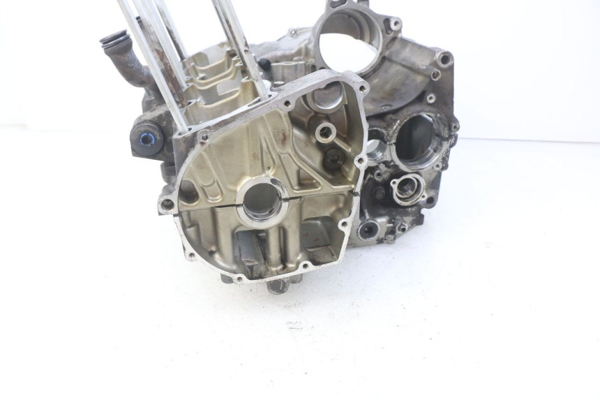 photo de CARTER INFERIOR DO MOTOR SUZUKI GSF S BANDIT 600 (2000 - 2004) - Ampliação dos componentes