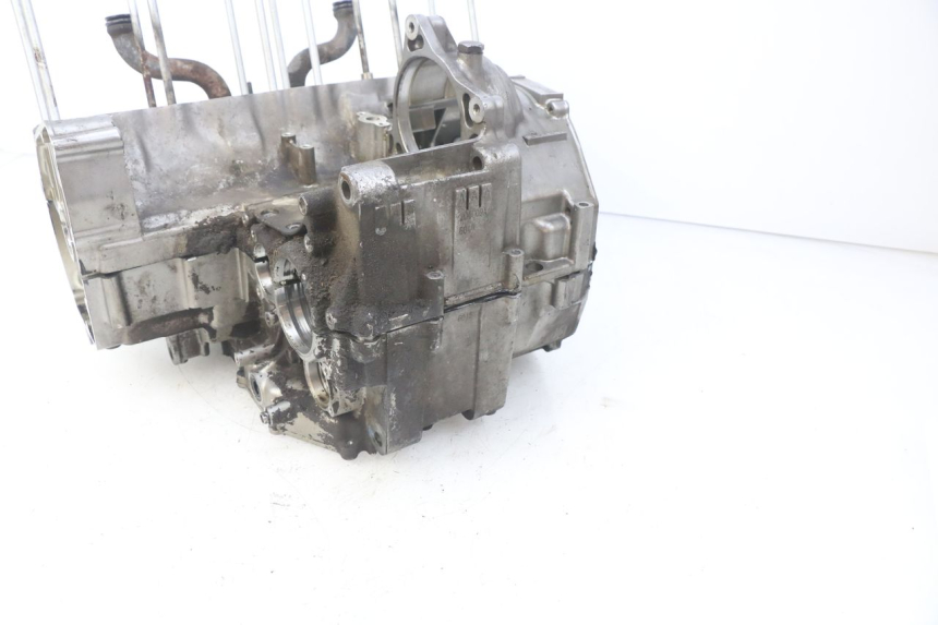 photo de CARTER INFERIOR DO MOTOR SUZUKI GSF S BANDIT 600 (2000 - 2004) - Imagem adicional