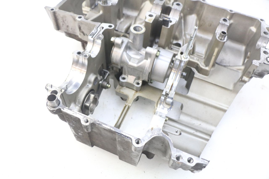 photo de CARTER INFERIOR DO MOTOR SUZUKI GSF S BANDIT 600 (2000 - 2004) - Marcações e referências