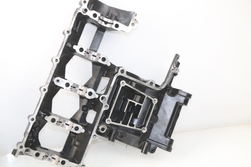 photo de CARCAÇA INFERIOR DO MOTOR SUZUKI GSR 600 (2005 - 2012) - Inspeção visual
