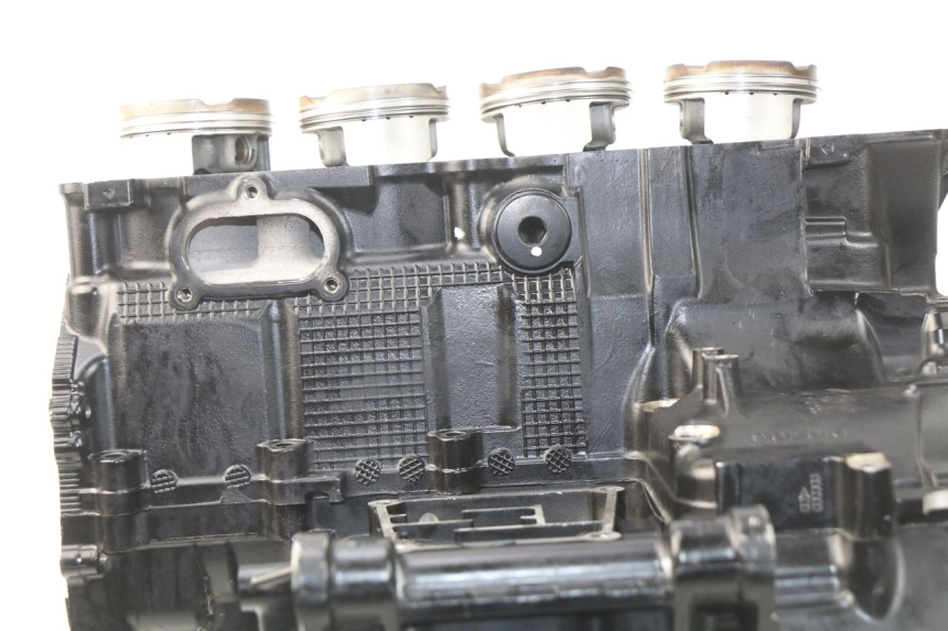 photo de CARCAÇA INFERIOR DO MOTOR SUZUKI GSR 600 (2005 - 2012) - Zoom do estado de desgaste
