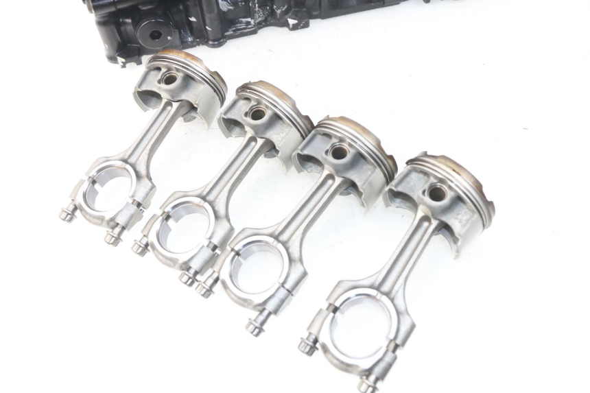 photo de CARCAÇA INFERIOR DO MOTOR SUZUKI GSR 600 (2005 - 2012) - Vista geral
