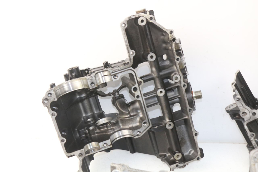 photo de CARCAÇA INFERIOR DO MOTOR SUZUKI GSR 600 (2005 - 2012) - Vista do produto